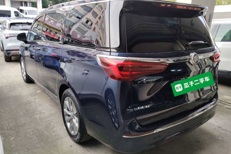 别克GL8 2020款 Avenir艾维亚 四座尊礼版车身外观6003