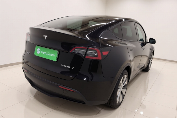 特斯拉 Model Y 2022款 改款 后轮驱动版车身外观7