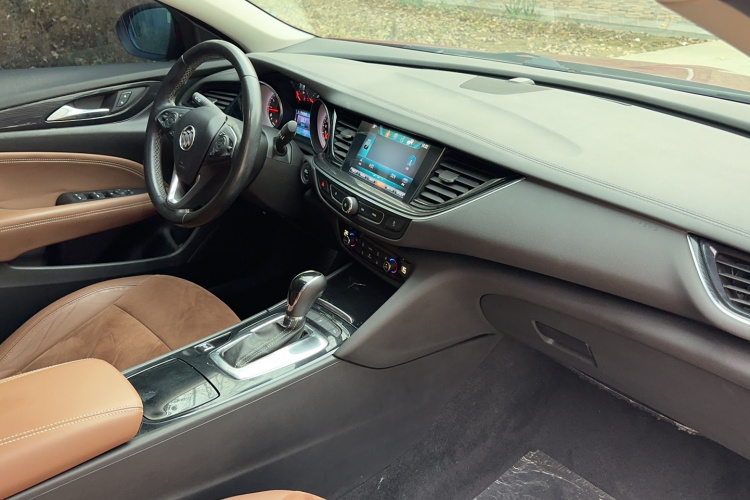 别克 君威 2017款 20T 精英型中控内饰7010