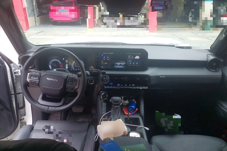 丰田 普拉多 2024款 2.4T 悍野WX版 6座中控内饰7002