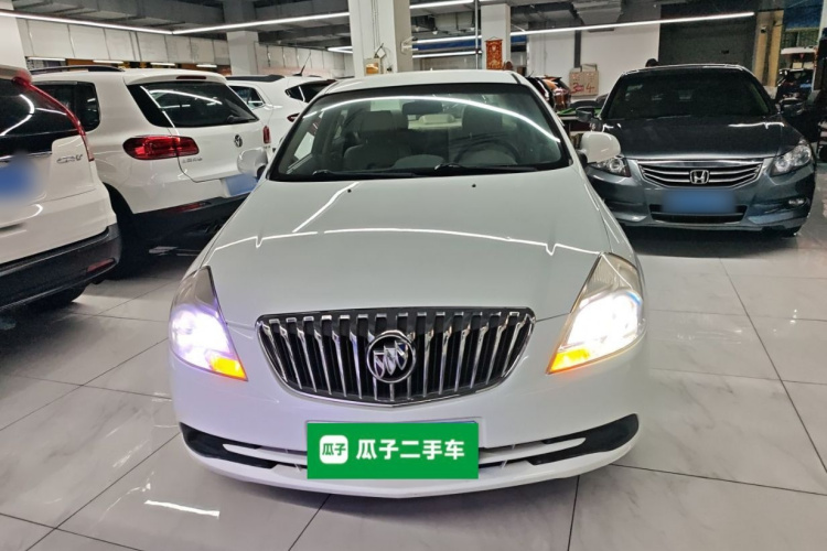 别克 凯越 2015款 1.5L 自动经典型车身外观2