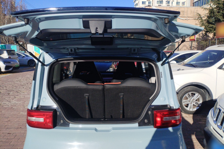 五菱汽车 宏光MINIEV 2020款 自在款 三元锂机舱底盘23