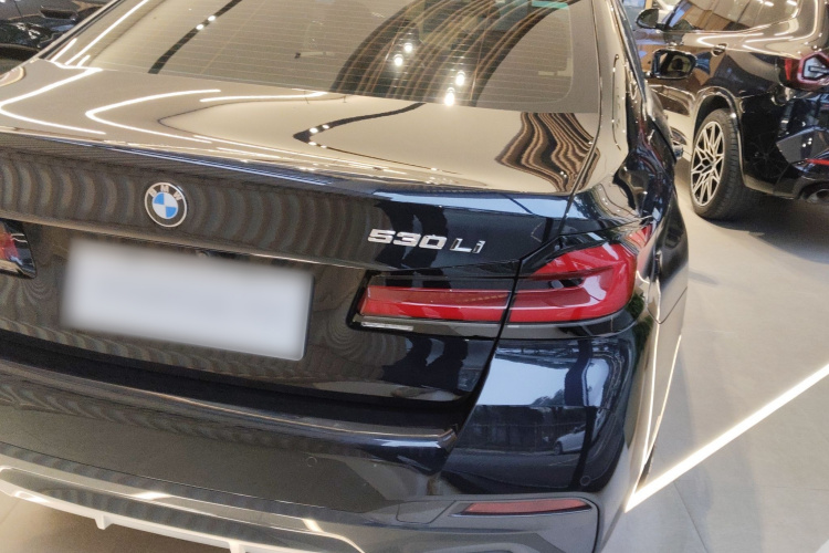 宝马5系 2023款 530Li 领先型 M运动套装车身外观7