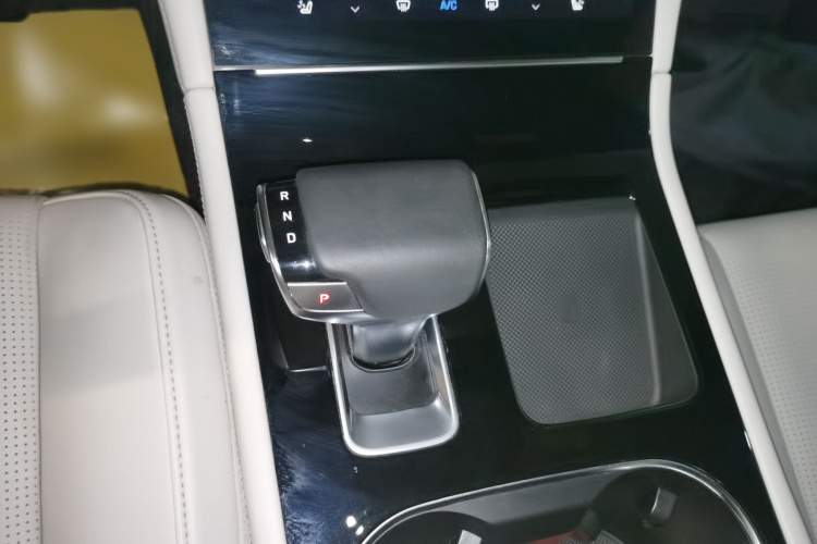 理想汽车 理想ONE 2020款 增程6座版局部细节18