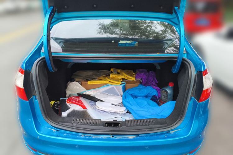 福特 嘉年华 2013款 三厢 1.5L 手动风尚型局部细节23