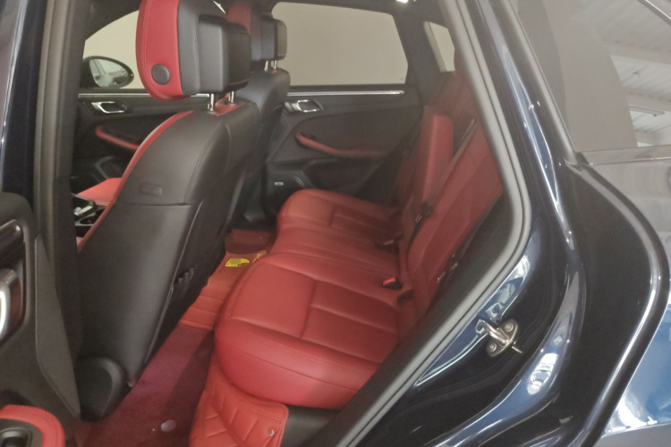 保时捷 2022款 Macan 2.0T中控内饰19