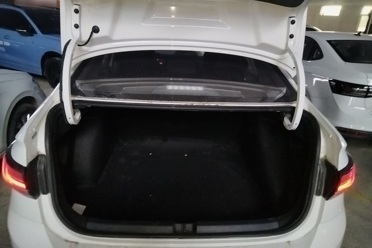 大众 朗逸 2023款 新锐 1.5L 自动新逸版机舱底盘23