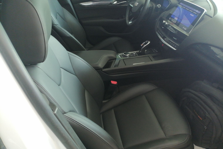 凯迪拉克CT5 2020款 28T 时尚型局部细节41