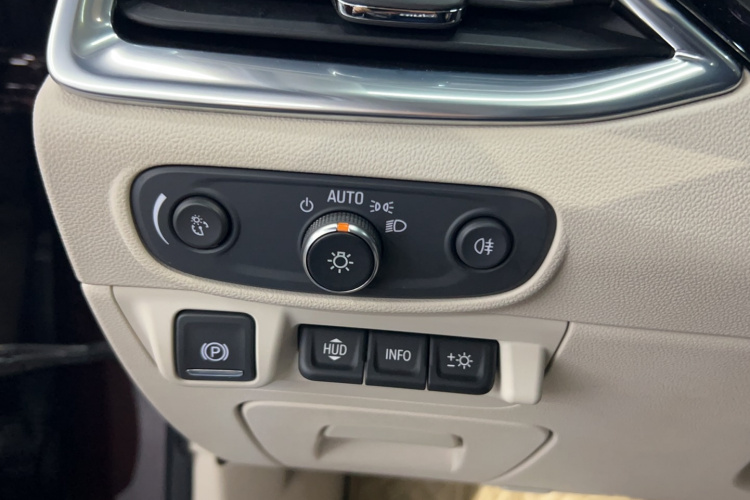 别克 昂科旗 2022款 652T 四驱Avenir艾维亚 6座局部细节9003