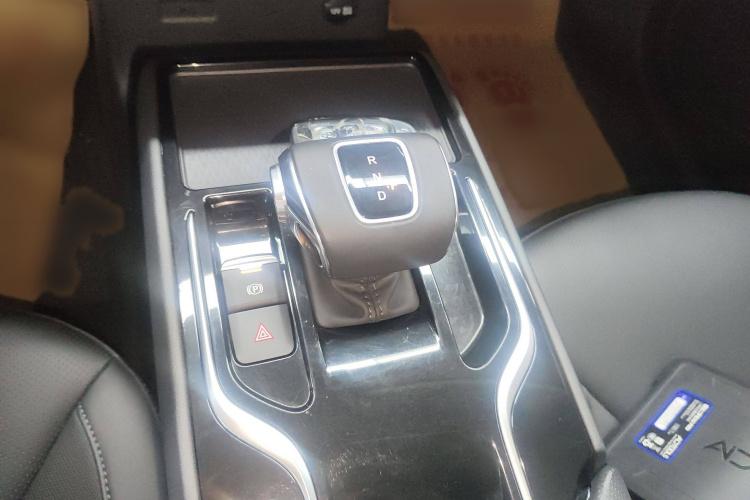 红旗E-QM5 2022款 431km 充电乐享版局部细节18