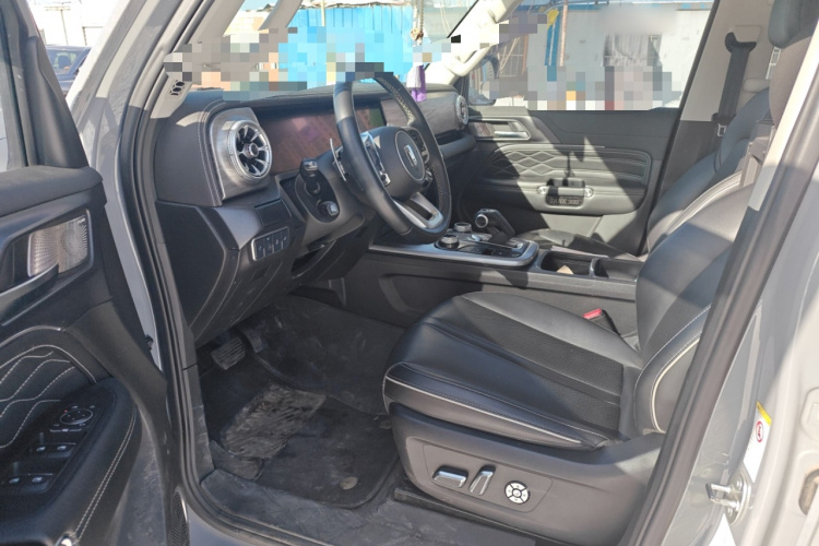 坦克300 2021款 越野版 2.0T 征服者中控内饰20