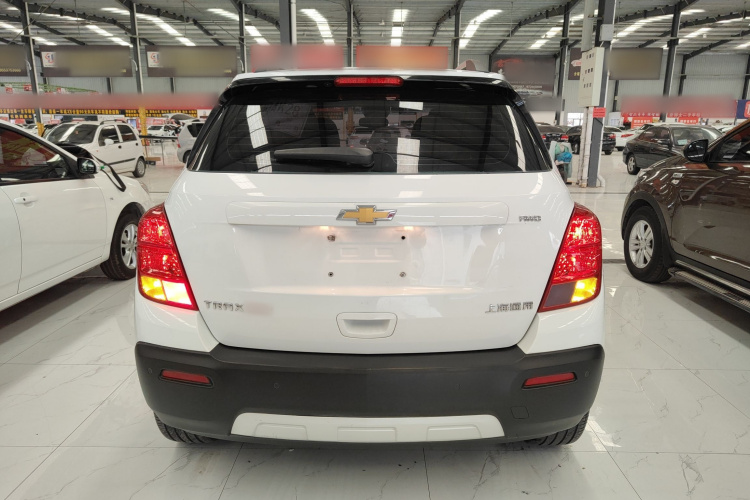 雪佛兰 创酷 2014款 1.4T 自动四驱旗舰型车身外观6