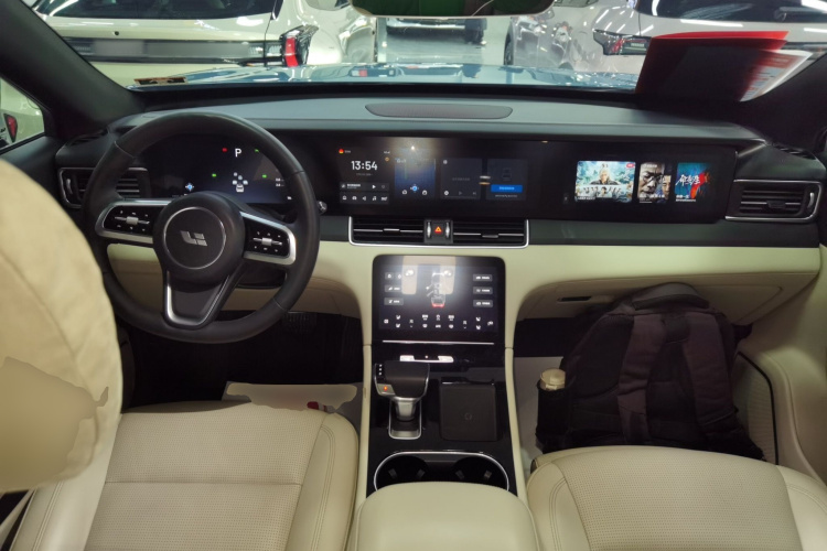 理想汽车 理想ONE 2021款 增程6座版中控内饰12