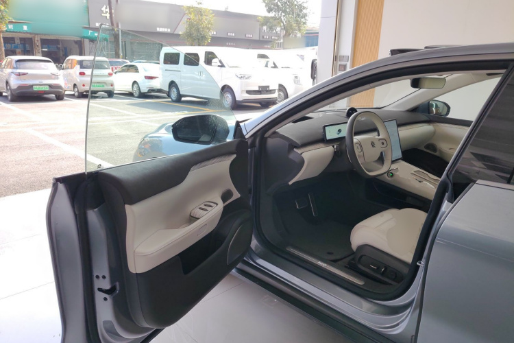 蔚来ET7 2024款 100kWh 行政签名版中控内饰7003