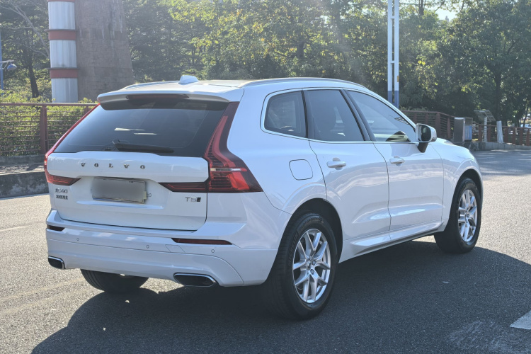 沃尔沃XC60 2019款 T5 四驱智逸版 国VI车身外观6008