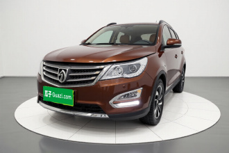 宝骏560 2016款 1.5T 手动豪华型