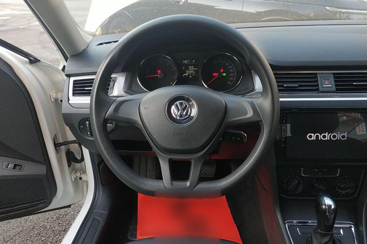 大众 宝来 2018款 1.5L 自动时尚型中控内饰13