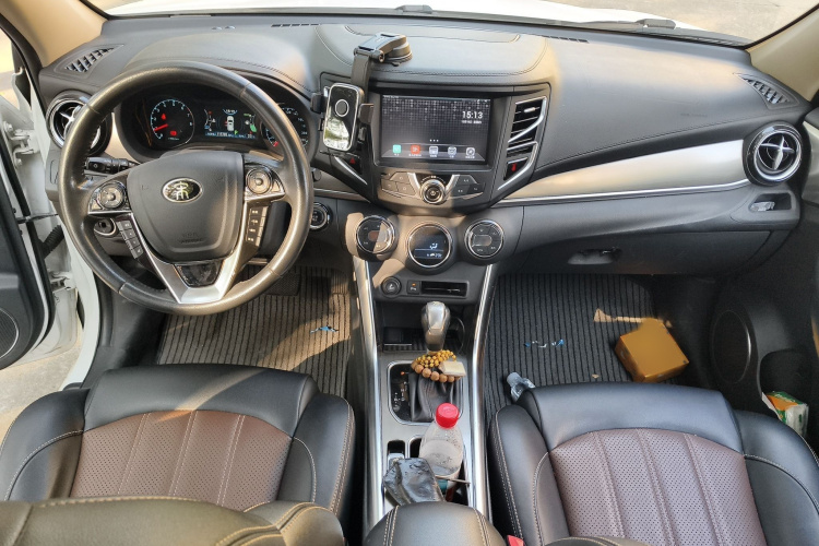 比亚迪 宋 2016款 盖世版 1.5TID 自动精英型中控内饰7002