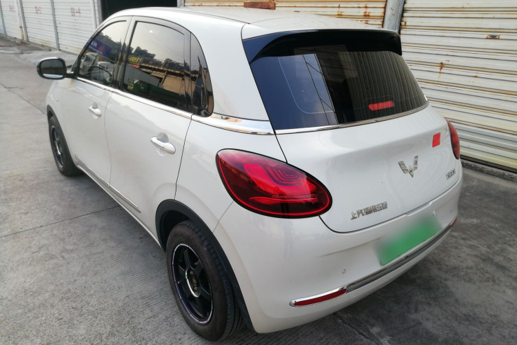 五菱汽车 五菱缤果 2023款 333km 悦享款车身外观4