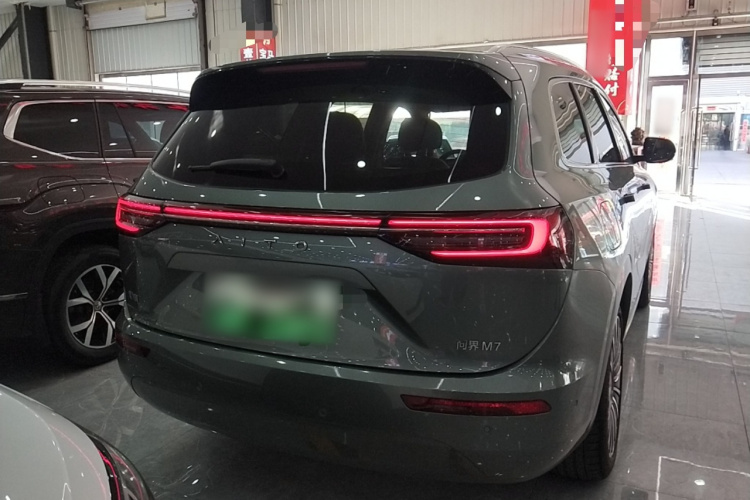 鸿蒙智行 问界M7 2022款 1.5T 四驱旗舰版车身外观6