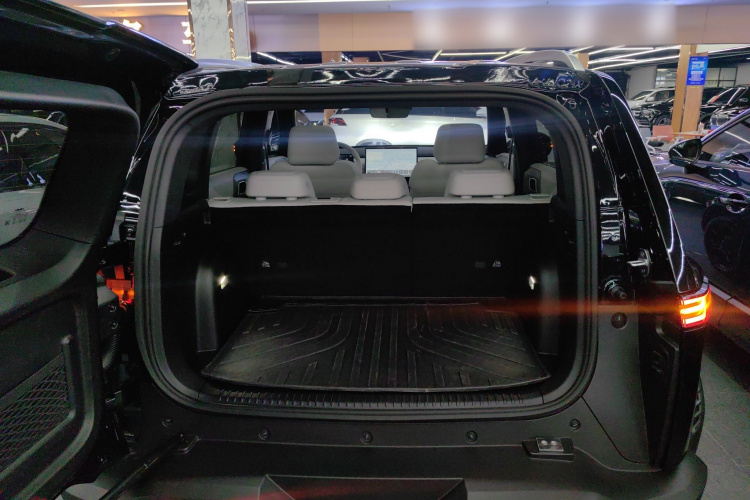 方程豹 钛3 2025款 501KM 后驱智驾Max版机舱底盘23