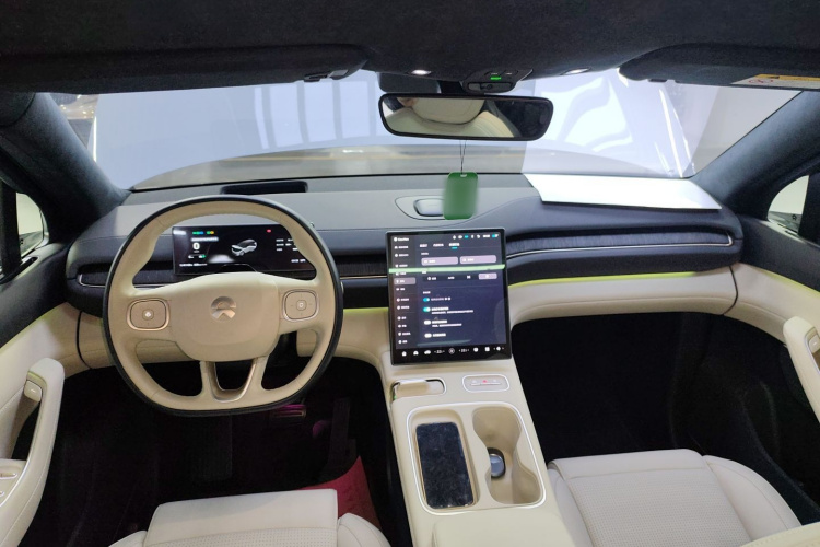 蔚来ES6 2023款 75kWh中控内饰7002