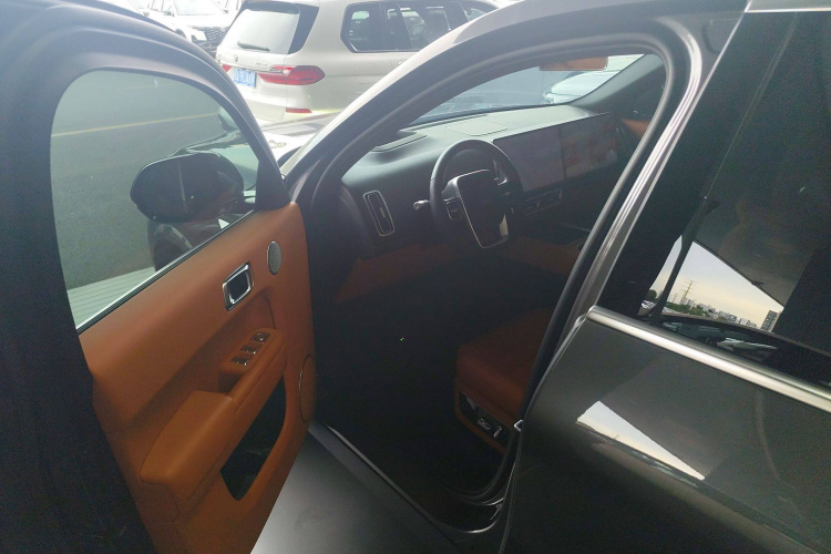 理想汽车 理想L8 2023款 Pro中控内饰20
