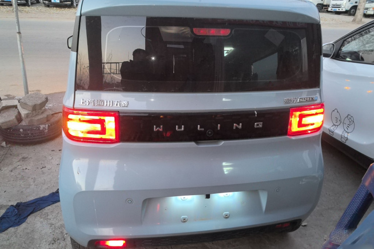 五菱汽车 宏光MINIEV 2020款 悦享款 磷酸铁锂车身外观6