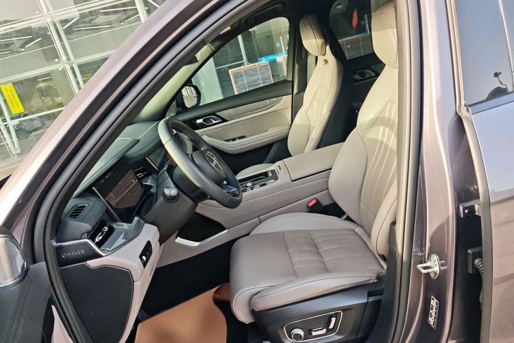 领克09 EM-P 2023款 2.0TD EM-P 远航版PM 六座局部细节19