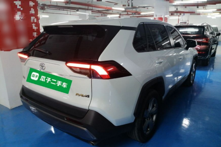 丰田 RAV4荣放 2020款 2.0L CVT两驱风尚PLUS版车身外观7