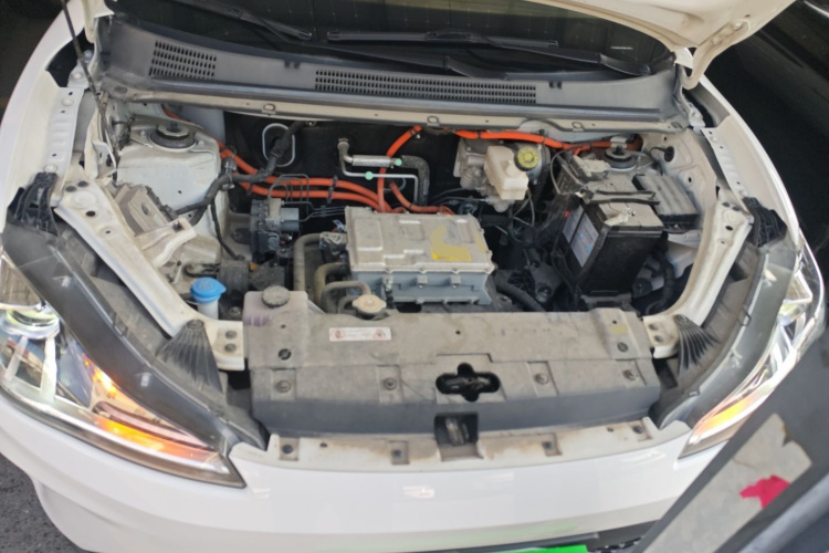 哪吒汽车 哪吒V 2021款 Co-sport 魔力版机舱底盘24