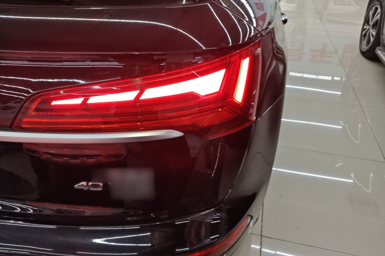 奥迪Q5L 2022款 40T 时尚动感型车身外观6006