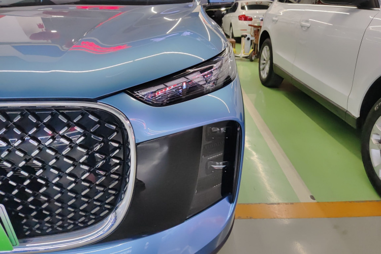 奇瑞 瑞虎8 PLUS C-DM 2025款 1.5T 116km 尊贵型 5座局部细节36