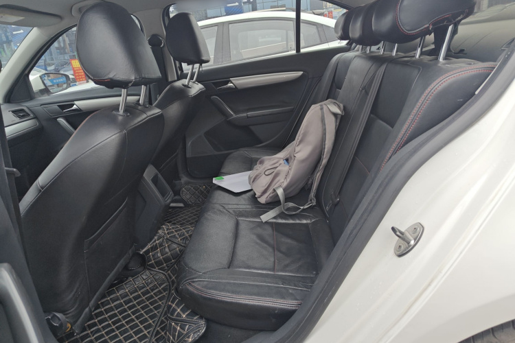 大众 朗逸 2013款 改款经典 1.6L 自动风尚版中控内饰21