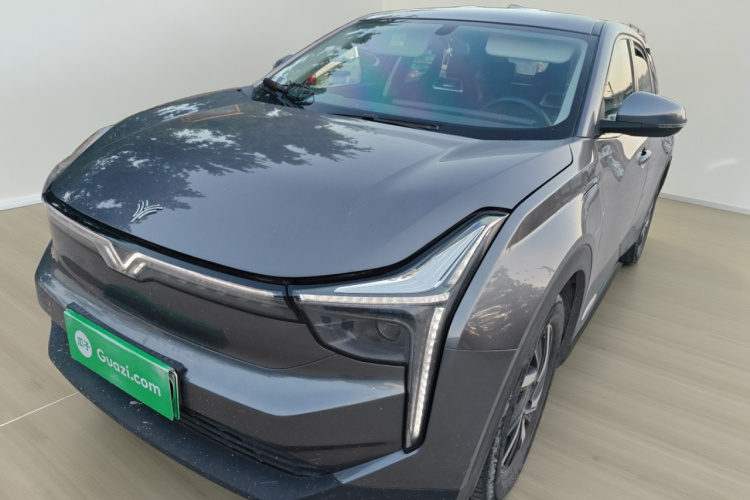 哪吒汽车 哪吒U 2022款 Pro 400 畅行版车身外观1