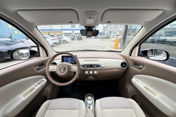 五菱汽车 宏光MINIEV 2025款 四门版 进阶款中控内饰7004