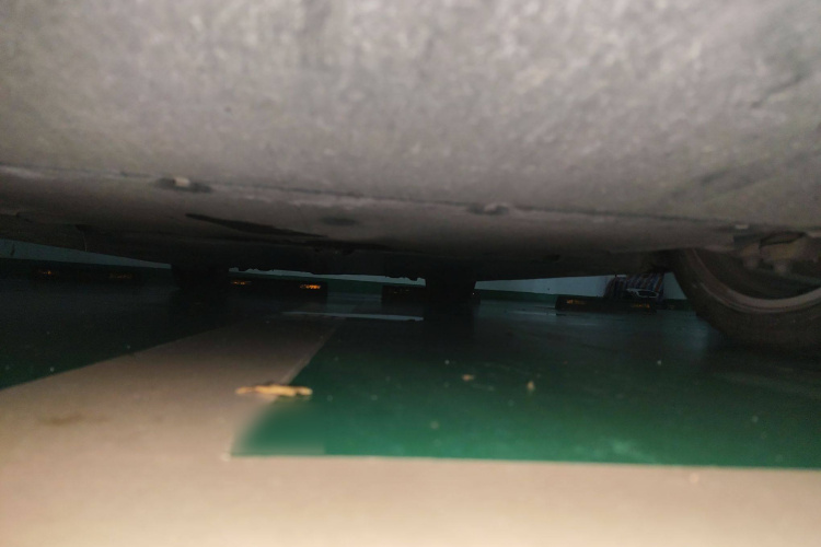 特斯拉 Model 3 2019款 标准续航后驱升级版局部细节9008