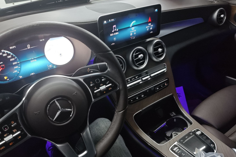 奔驰GLC 2022款 GLC 300 L 4MATIC 动感型臻藏版中控内饰7002