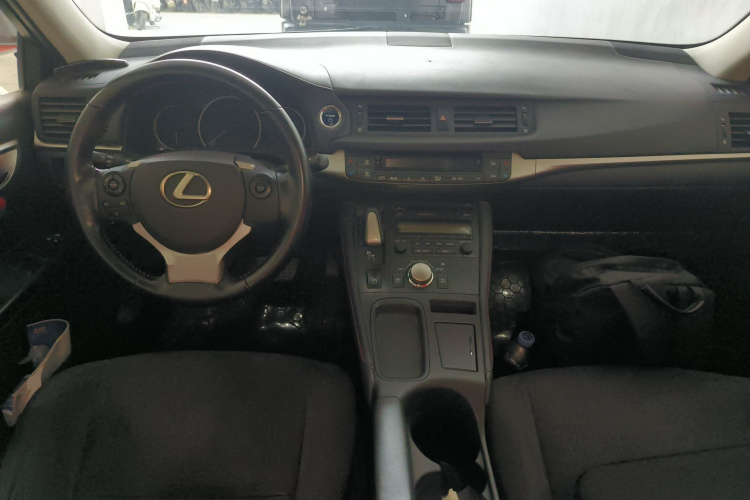 雷克萨斯CT 2017款 CT200h 精英版 单色 国V中控内饰7002