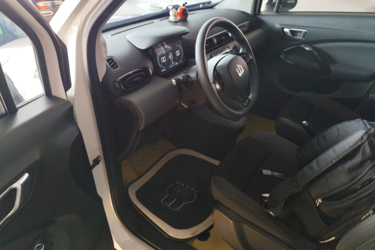 零跑汽车 零跑T03 2020款 400轻享版中控内饰20