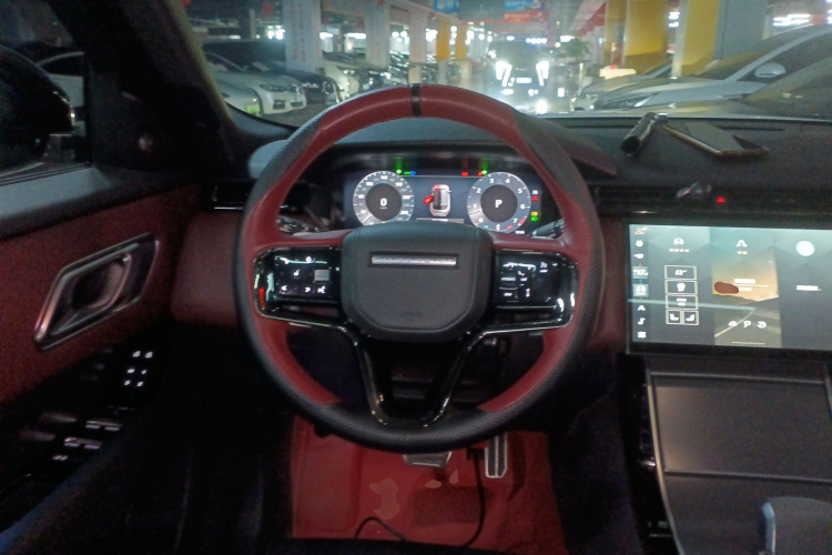 路虎 揽胜星脉 2024款 Dynamic HSE中控内饰13