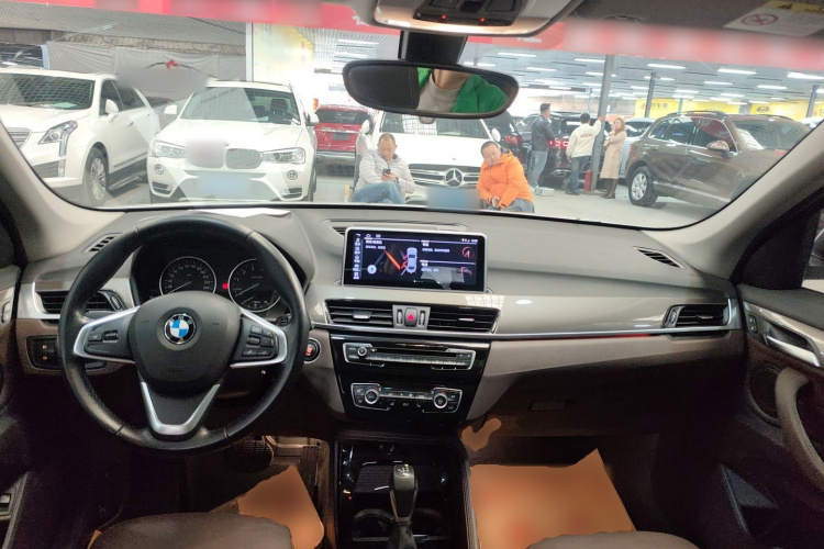 宝马X1 2016款 sDrive20Li 豪华型中控内饰12