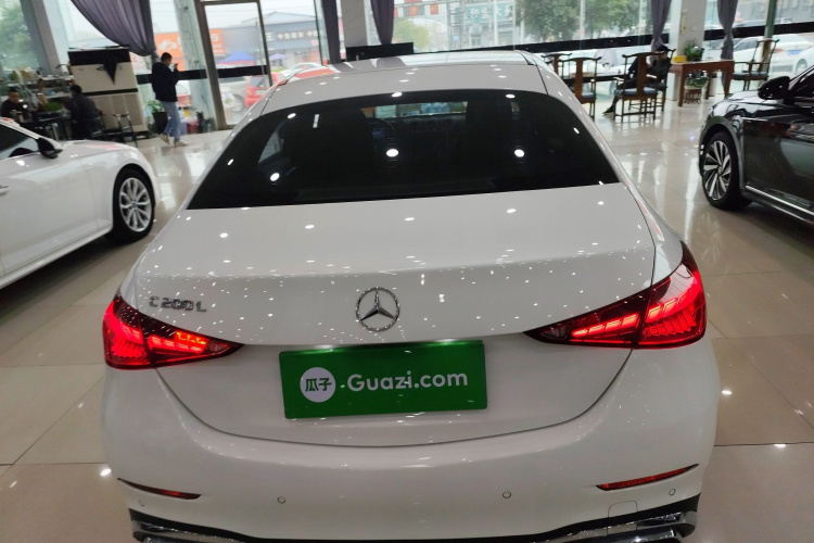 奔驰C级 2022款 改款 C 200 L 运动版车身外观6
