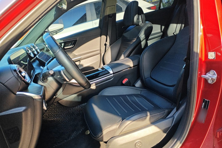 奔驰C级 2022款 改款 C 260 L 运动版中控内饰19