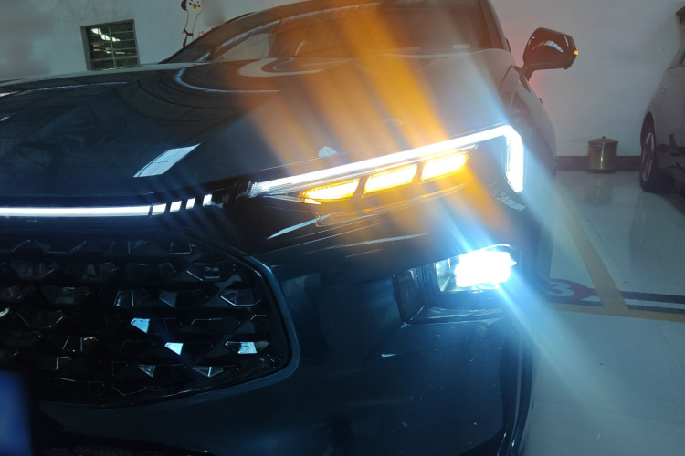 福特 蒙迪欧 2023款 1.5T E-混动 ST-Line局部细节36