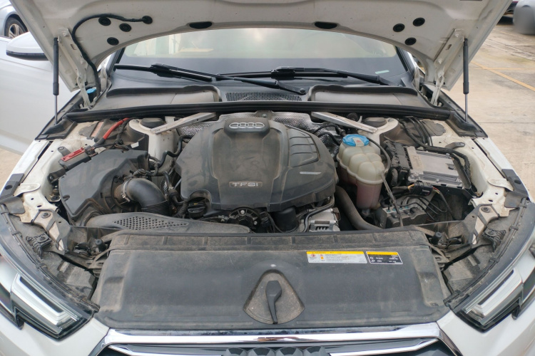 奥迪A4L 2018款 30周年年型 40 TFSI 时尚型局部细节24