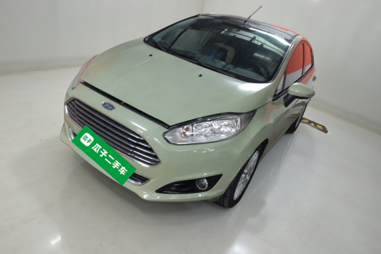 福特 嘉年华 2013款 两厢 1.5L 自动运动型车身外观1