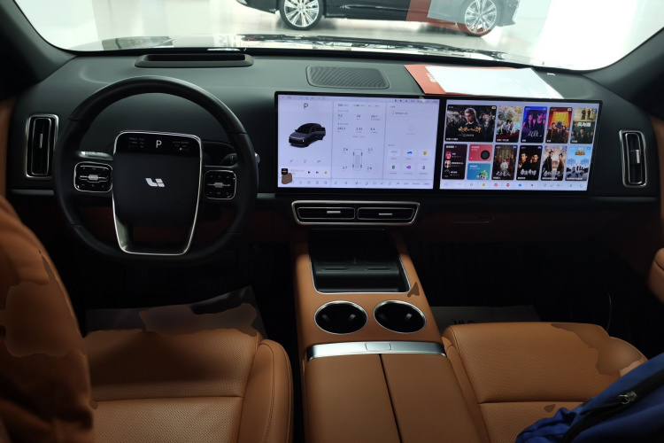 理想汽车 理想L6 2024款 Pro中控内饰12