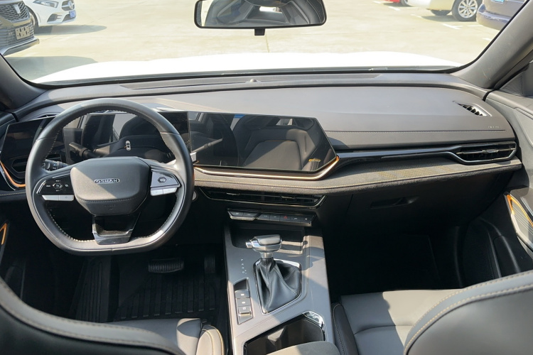 长安欧尚X5 PLUS 2023款 改款 1.5T DCT先锋型中控内饰7004