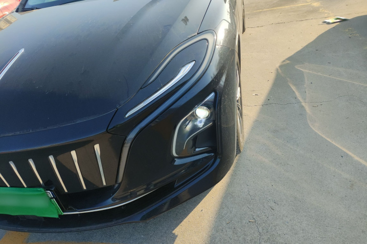 红旗E-QM5 2022款 431km 充电乐享版局部细节36